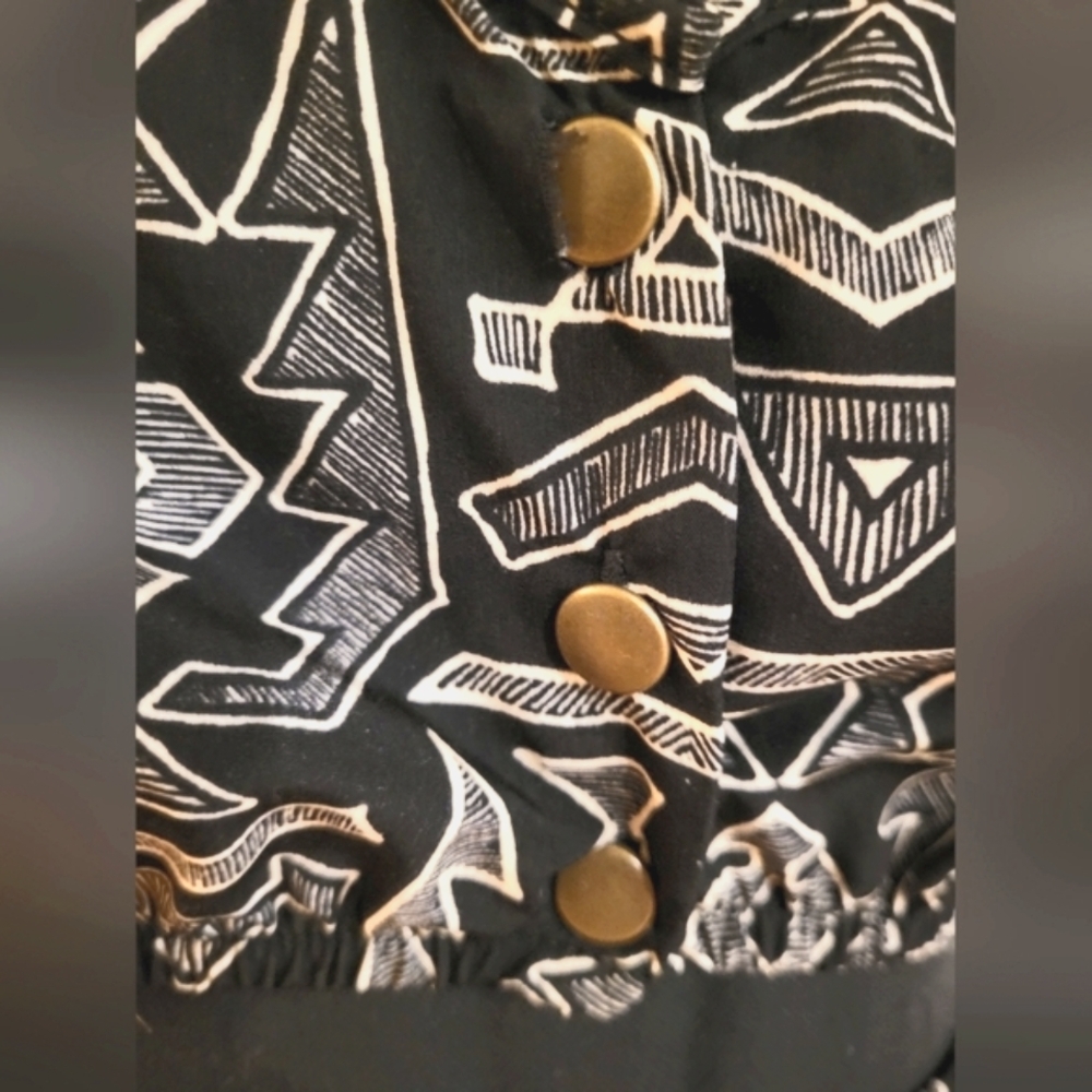"One Clothing" Black and Cream Mini‎ Dress W/Geometric Print (Size Medium) - Picture 10 of 13